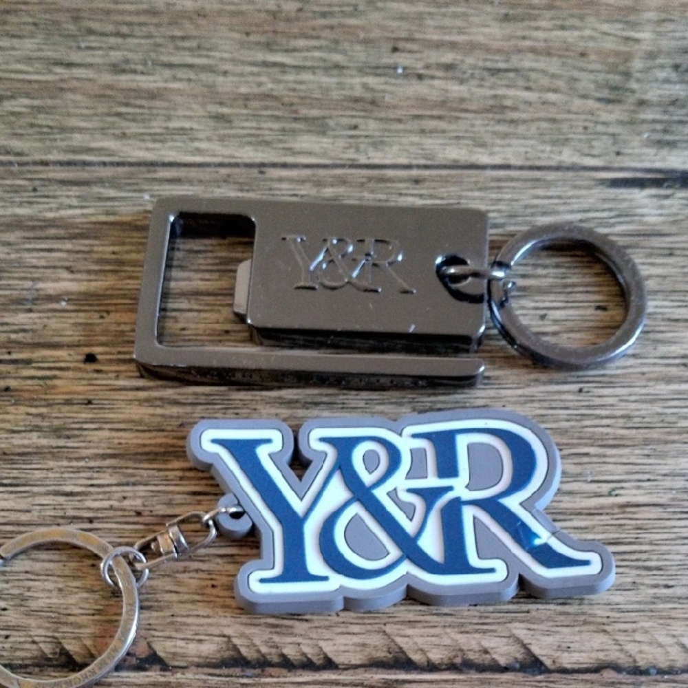 🦋Y&R KEYCHAIN BUNDLE🦋